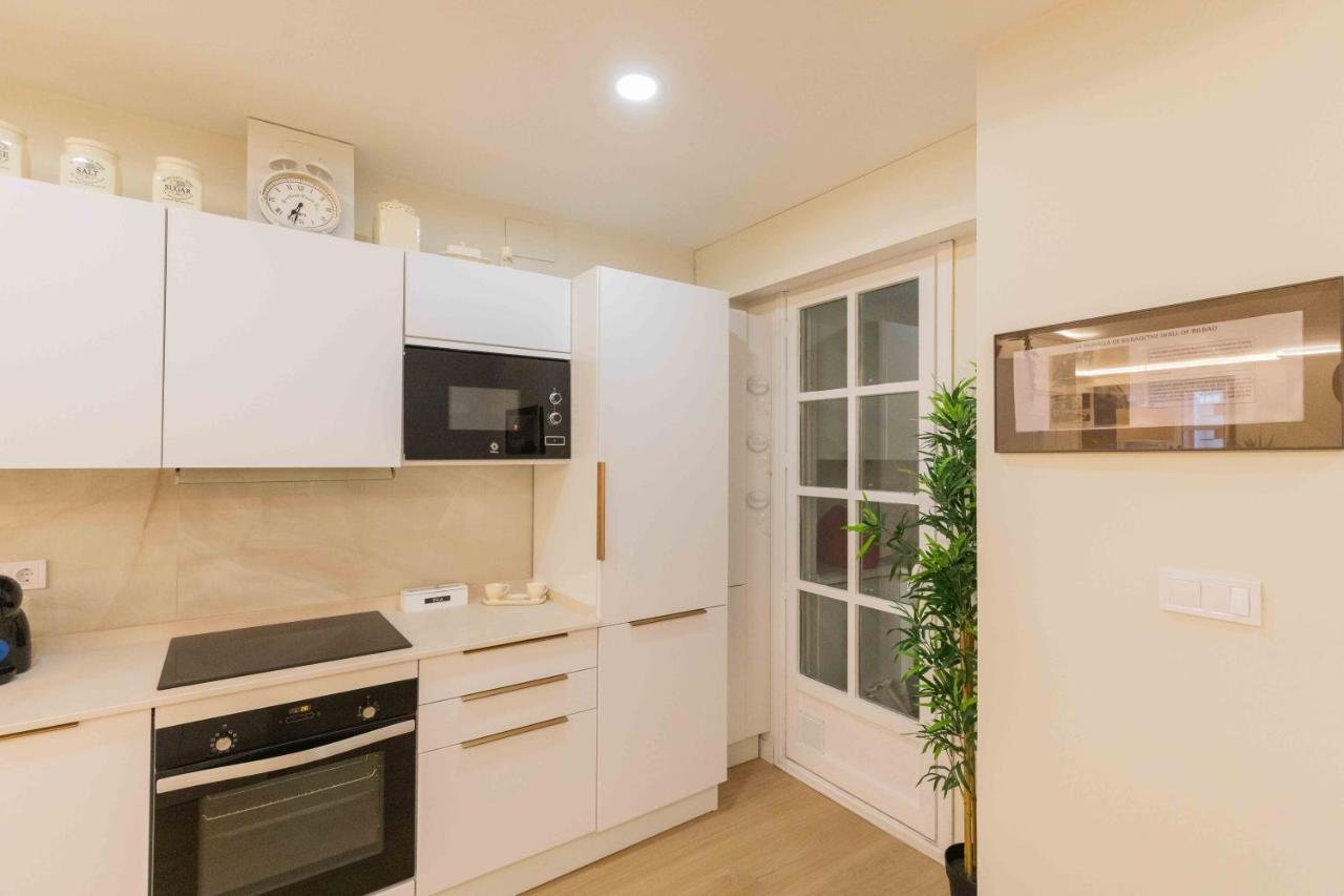 Bilbao Chic Barrena Old Town Apartment ภายนอก รูปภาพ