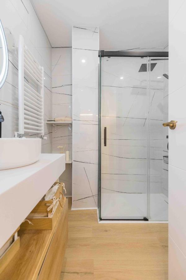 Bilbao Chic Barrena Old Town Apartment ภายนอก รูปภาพ