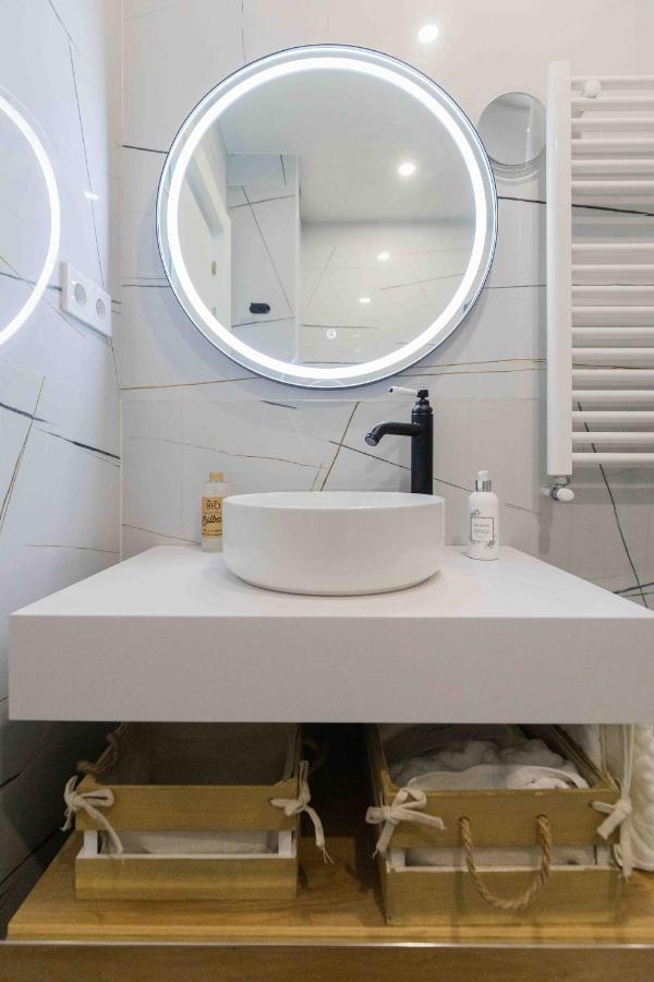 Bilbao Chic Barrena Old Town Apartment ภายนอก รูปภาพ